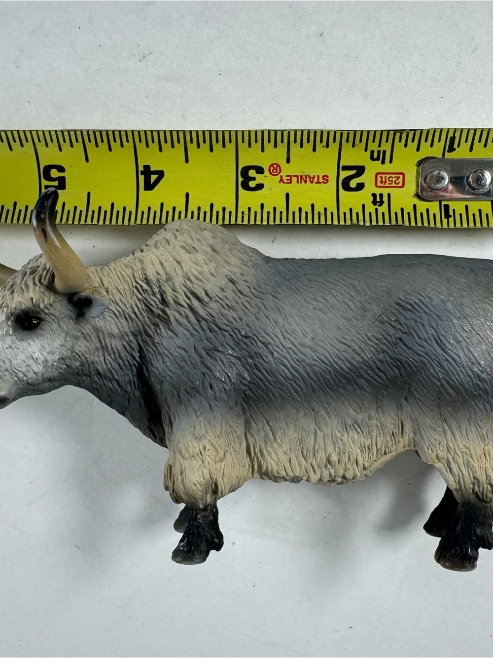 Schleich 2009 Figure Buffalo Yak Cow Grey White 5.5